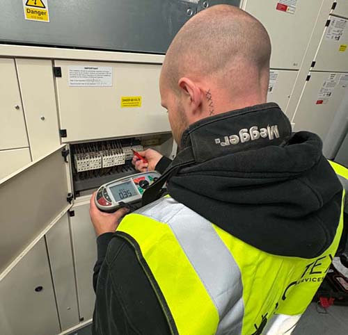 EICR Leicester - Ben testing 